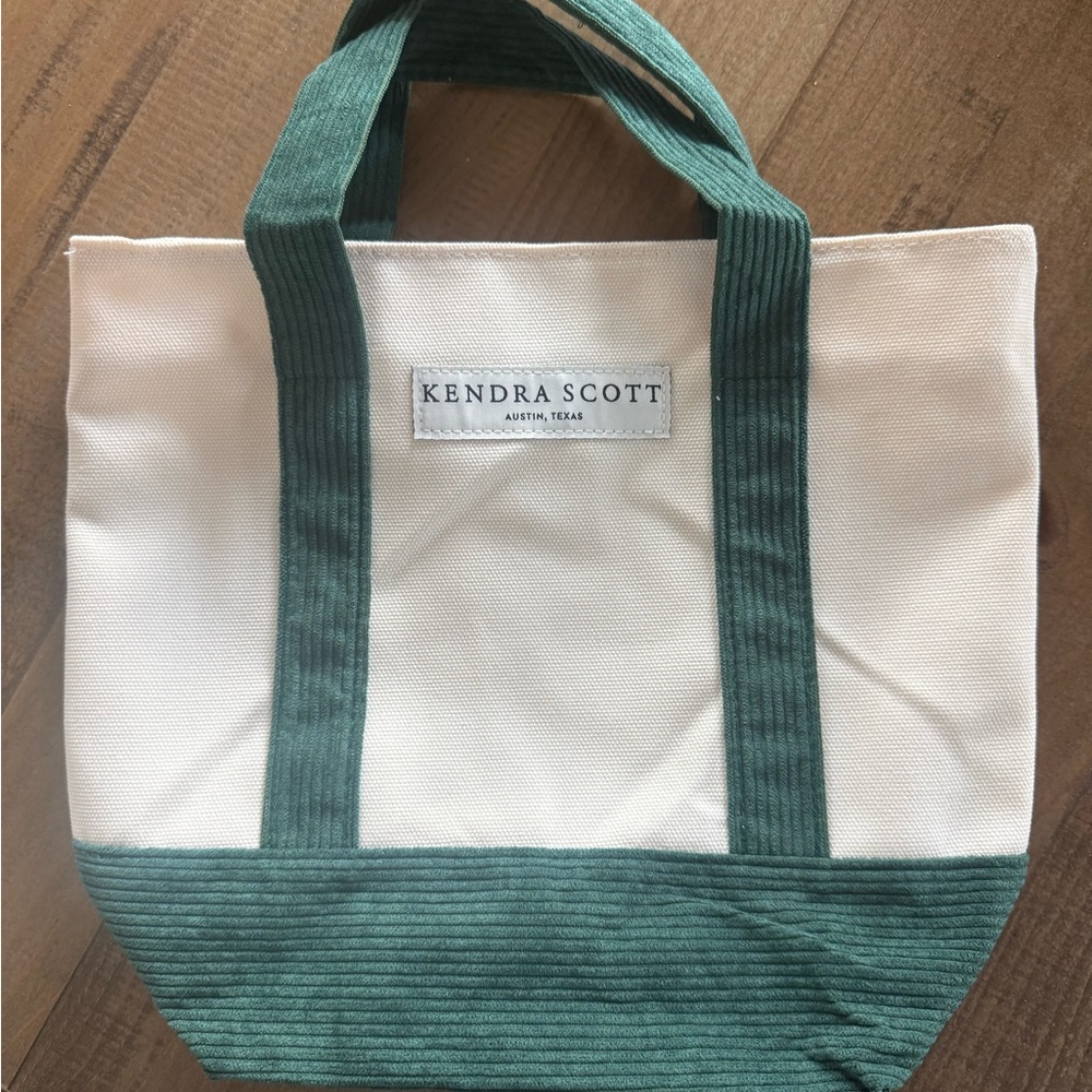 Kendra Scott Forest Green and Cream Tote rarely find - Picture 5 of 5